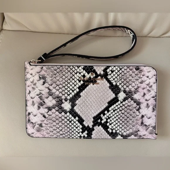 Kate Spade Lucy Snake Embossed Medium L-Zip Wristlet 👛 🐍 - Picture 1 of 2